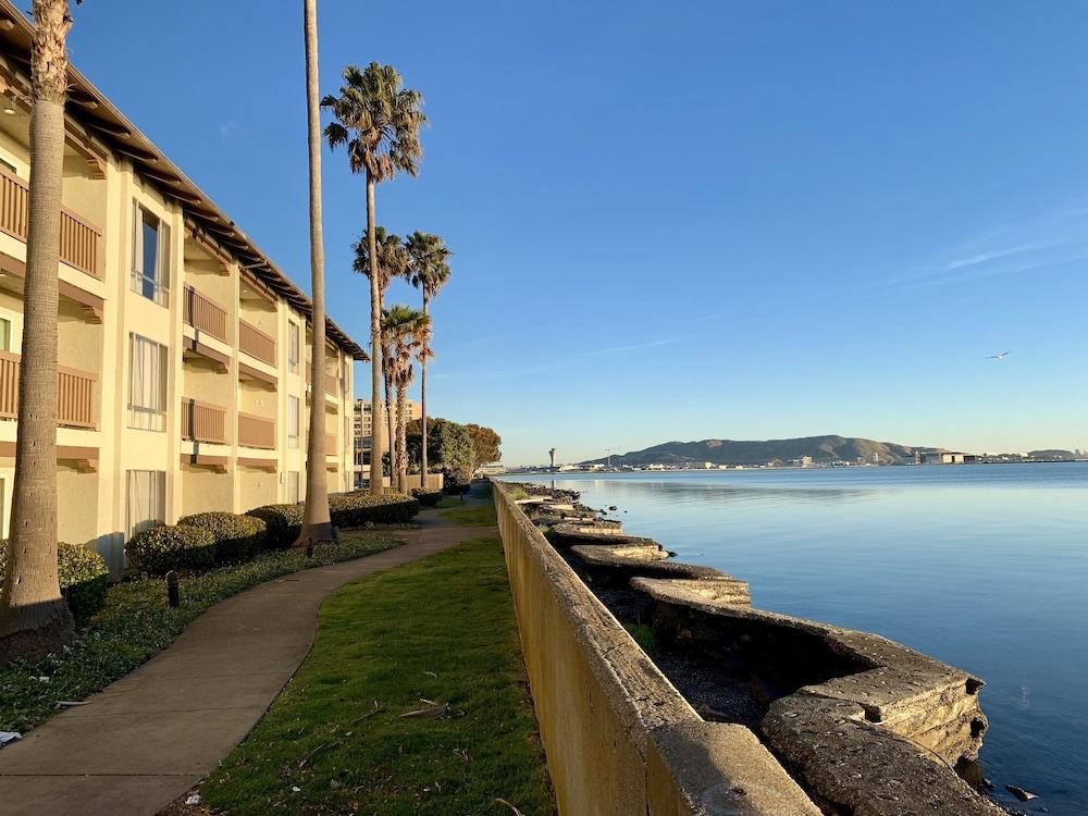 Vagabond Inn Executive Sfo Burlingame Exterior photo